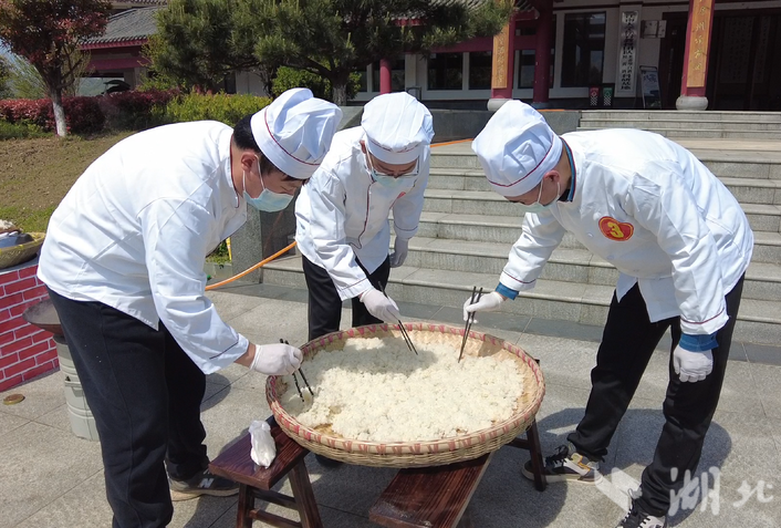 房县“传承千年工艺 振兴黄酒产业”黄酒酿造技能比武大赛纪实